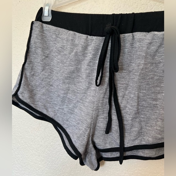 Zaful | Gray and Black Crop Tank Shorts Set - Picture 9 of 10